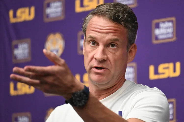 Even Lane Kiffin likes the 'Lane Kiffin Rule' that would prohibit in-season coaching moves